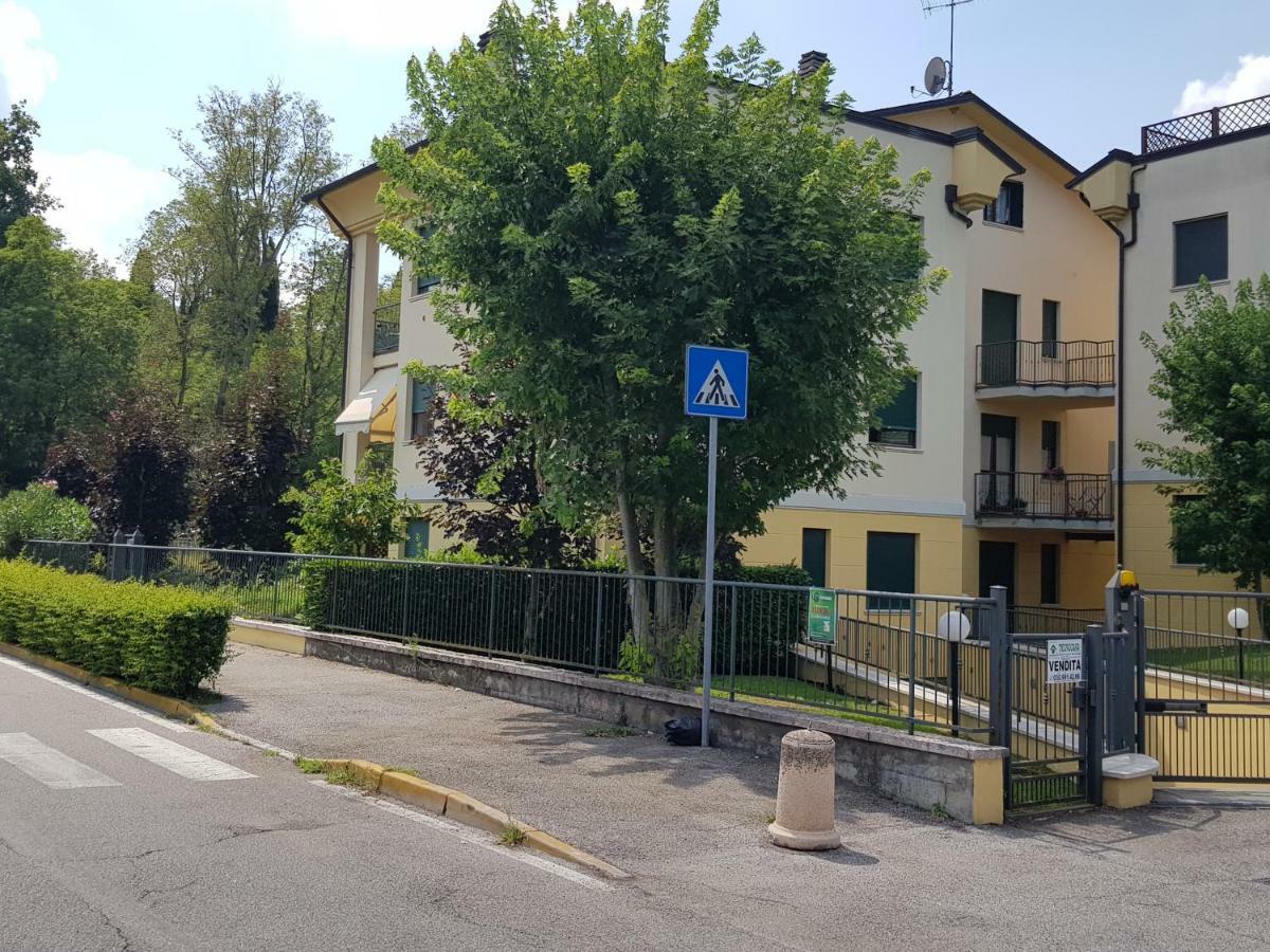 Appartamento Diamantina Desenzano del Garda Bagian luar foto